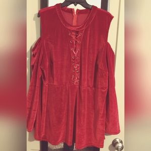 Cold-shoulder Velour top